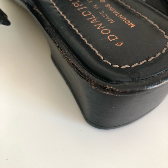 Donald J Pliner Ankara Croc Print Sandals - Picture 6 of 10